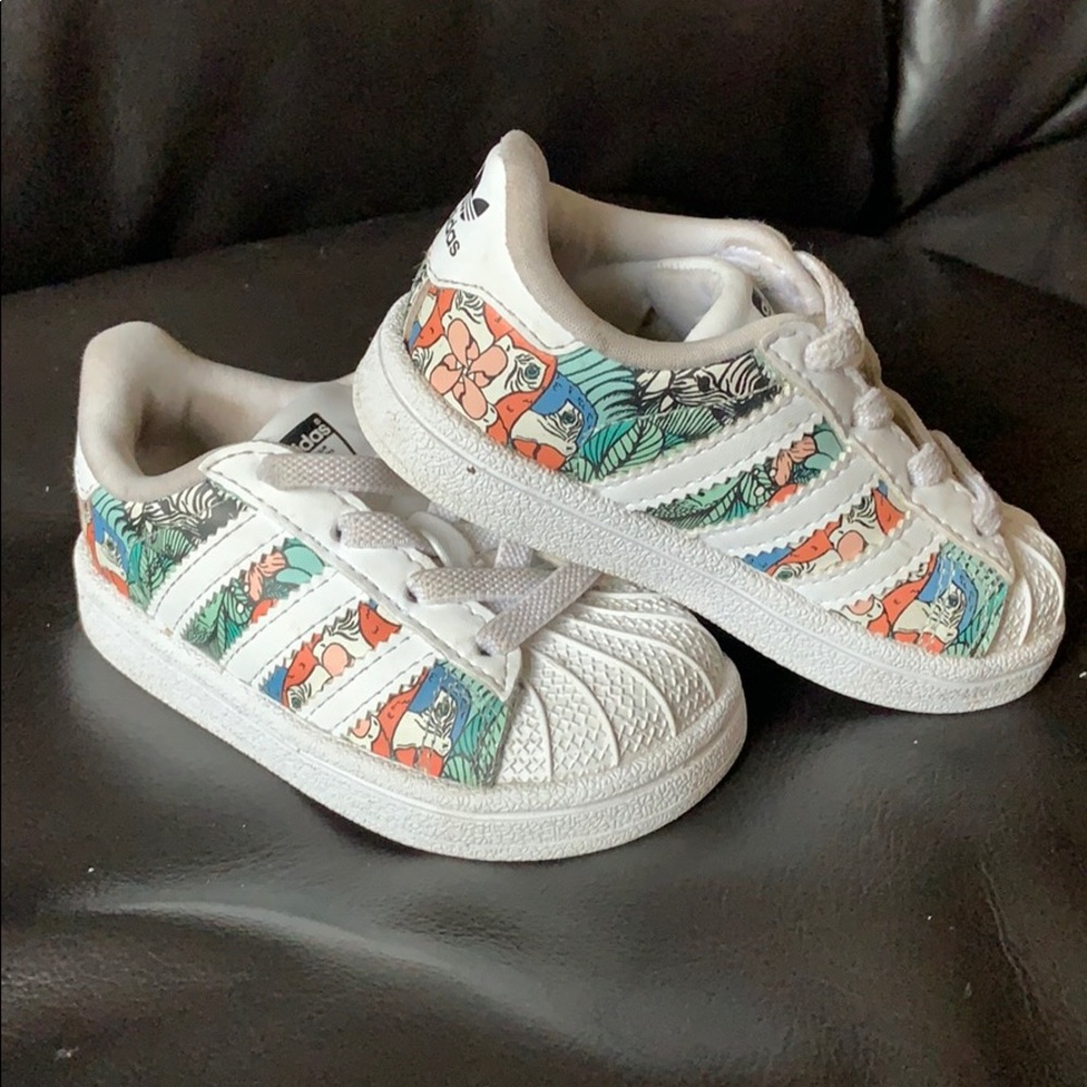 Adidas Superstar toddler girls size 5!